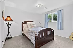 1910 Hawkins Ln, Eugene, OR 97405 - Photo 26