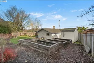 1910 Hawkins Ln, Eugene, OR 97405 - Photo 48