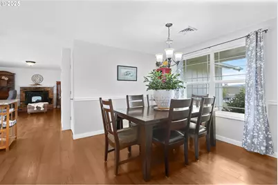 1910 Hawkins Ln, Eugene, OR 97405 - Photo 6