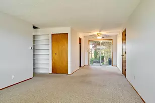 1387 Hampton Way, Woodburn, OR 97071 - Photo 4