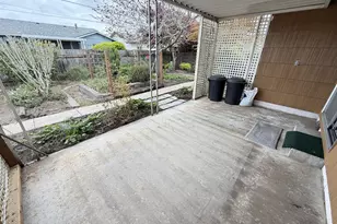 1387 Hampton Way, Woodburn, OR 97071 - Photo 12