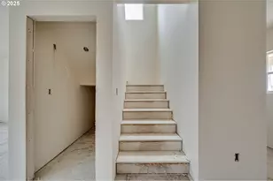 2010 Henderson Wy, Longview, WA 98632 - Photo 4