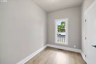 807 NE 74th Ave, Portland, OR 97213 - Photo 22