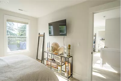 9240 SW 52nd Ave, Portland, OR 97219 - Photo 32