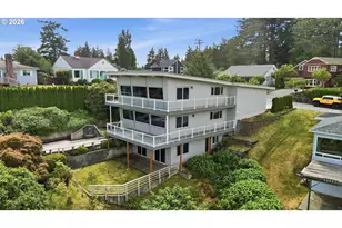 451 Simpson Ave, North Bend, OR 97459 - Photo 1