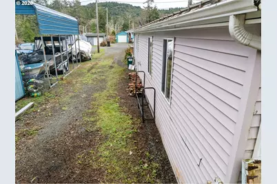 923 S Easy St, Rockaway Beach, OR 97136 - Photo 26