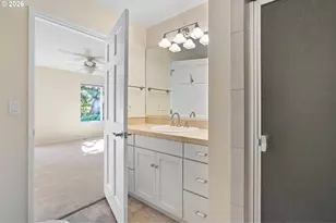 3653 SW 52nd Pl, Portland, OR 97221 - Photo 24