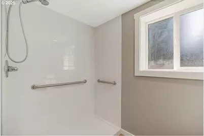 2706 SE Spruce St, Hillsboro, OR 97123 - Photo 28