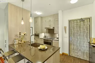 1133 NW 11th Ave, Portland, OR 97209 - Photo 6