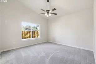 3905 SE 147th Ave, Portland, OR 97236 - Photo 16