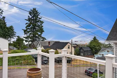 333 Commercial St, Astoria, OR 97103 - Photo 32