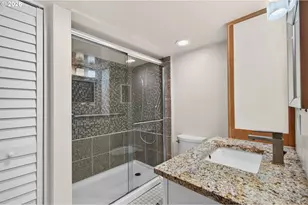333 Commercial St, Astoria, OR 97103 - Photo 26