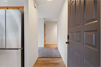 12506 SE Stark St #D, Portland, OR 97233 - Photo 2