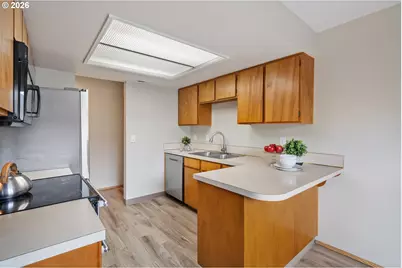 12506 SE Stark St #D, Portland, OR 97233 - Photo 8