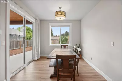 896 SE 43rd Ave, Hillsboro, OR 97123 - Photo 10