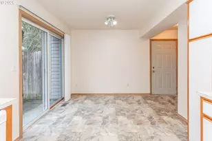 2431 SE 141st Ave, Portland, OR 97233 - Photo 12