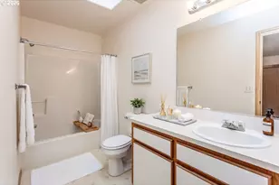 2431 SE 141st Ave, Portland, OR 97233 - Photo 22