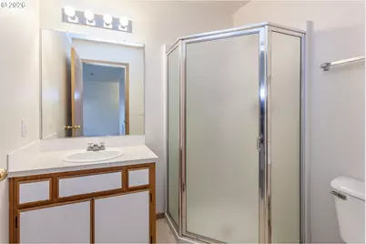 2431 SE 141st Ave, Portland, OR 97233 - Photo 10