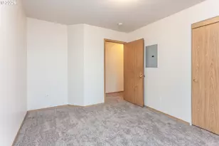 2431 SE 141st Ave, Portland, OR 97233 - Photo 18