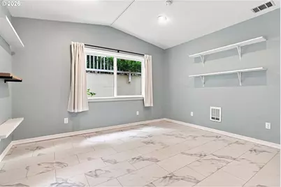1960 W 25th Ave, Eugene, OR 97405 - Photo 16