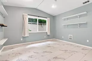 1960 W 25th Ave, Eugene, OR 97405 - Photo 16