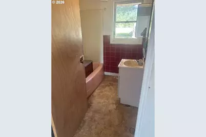 855 SE Sheridan Rd, Sheridan, OR 97378 - Photo 10