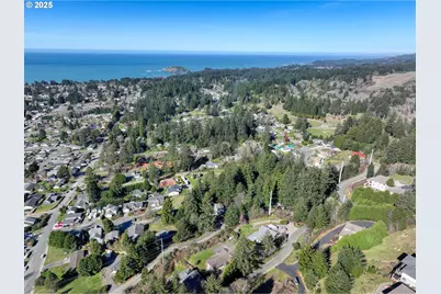 838 Marina Heights Rd, Brookings, OR 97415 - Photo 4