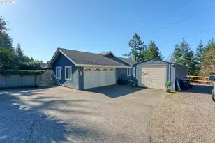 838 Marina Heights Rd, Brookings, OR 97415 - Photo 8