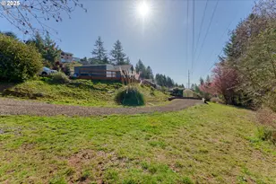 838 Marina Heights Rd, Brookings, OR 97415 - Photo 18