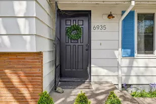 6935 SW Taylors Ferry Rd, Portland, OR 97223 - Photo 2