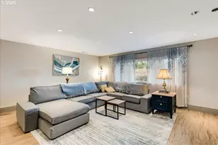 6935 SW Taylors Ferry Rd, Portland, OR 97223 - Photo 16