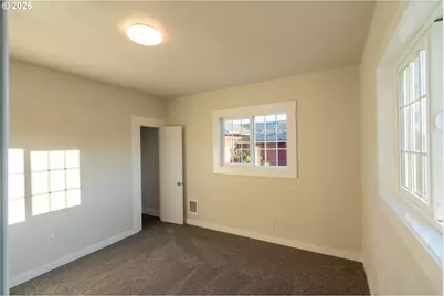 504 S 5th Ave, Kelso, WA 98626 - Photo 12