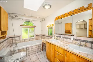250 Rose Ct, Eugene, OR 97401 - Photo 20