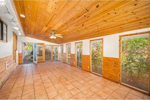 250 Rose Ct, Eugene, OR 97401 - Photo 12