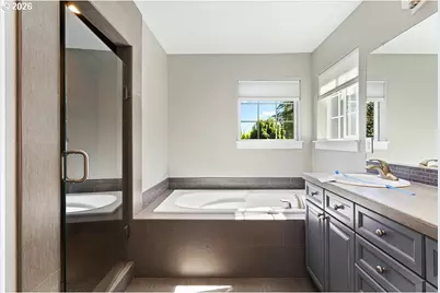 10789 SW Clear St, Tualatin, OR 97062 - Photo 38