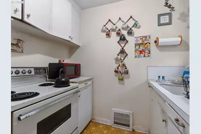 908 W 39th St, Vancouver, WA 98660 - Photo 10