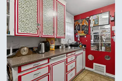 908 W 39th St, Vancouver, WA 98660 - Photo 26