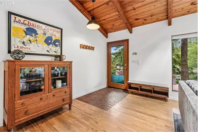 1322 SW Maplecrest Dr, Portland, OR 97219 - Photo 6
