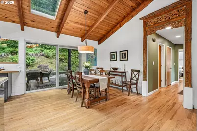 1322 SW Maplecrest Dr, Portland, OR 97219 - Photo 12