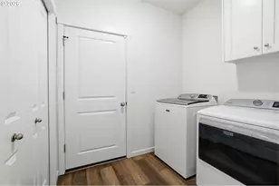 1631 SE Salmonberry Ave, Dallas, OR 97338 - Photo 10