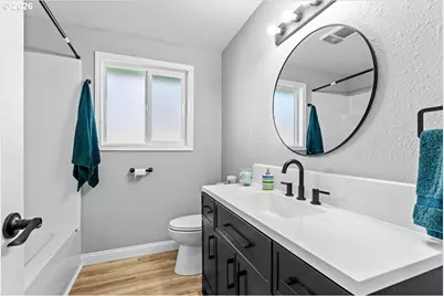 395 Stark St N, Salem, OR 97303 - Photo 16