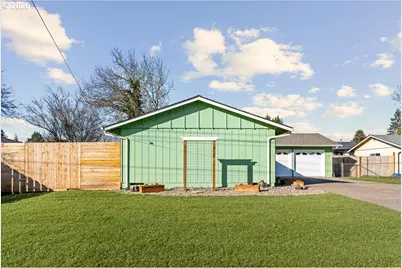 395 Stark St N, Salem, OR 97303 - Photo 2