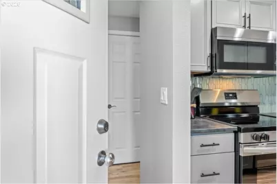 395 Stark St N, Salem, OR 97303 - Photo 6