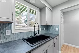 395 Stark St N, Salem, OR 97303 - Photo 10