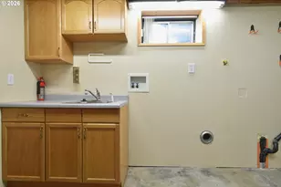 12509 NE Beech St, Portland, OR 97230 - Photo 34