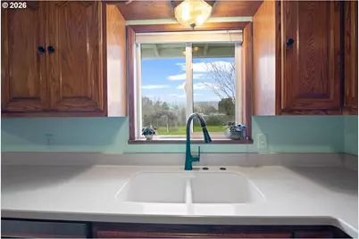 247 Cedar St, Lyons, OR 97358 - Photo 14