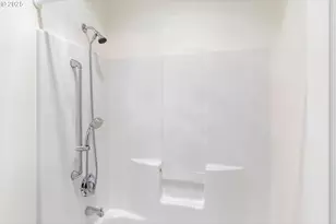 780 Henderson Rd, Hood River, OR 97031 - Photo 16