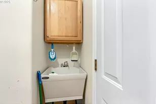 780 Henderson Rd, Hood River, OR 97031 - Photo 26