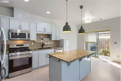 11560 SE Aquila St, Happy Valley, OR 97086 - Photo 8