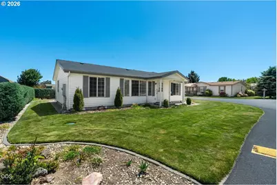 811 NE Paiute Ct, Redmond, OR 97756 - Photo 2